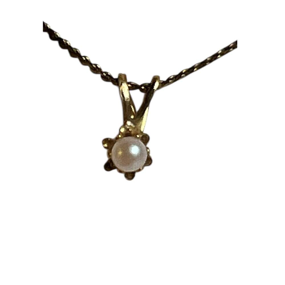 Vintage Cream Bead Pendant Necklace Gold Tone Chain Estate Jewelry Minimalist